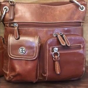 NWOT!Giani Bernini Cross Body Bag